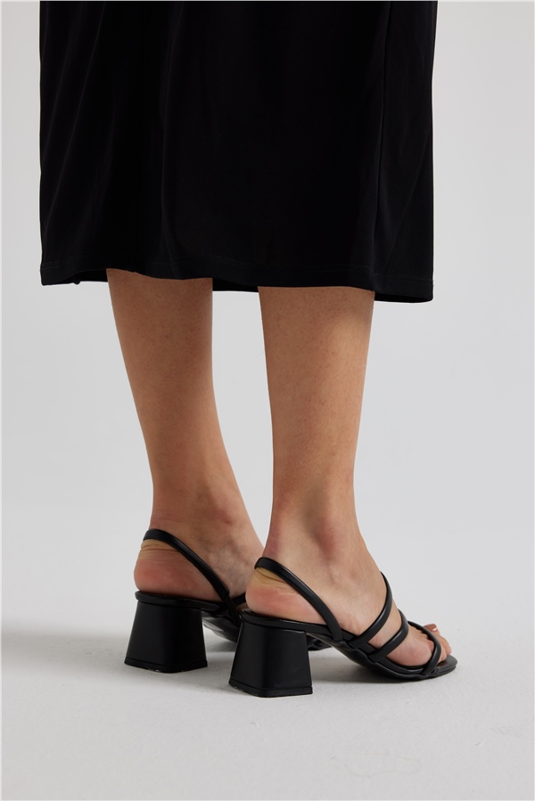 Adison Kadın Topuklu Sandalet Siyah Deri