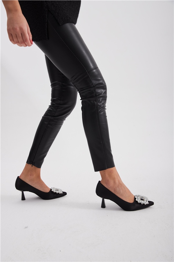 Bonsey Kadın Topuklu Ayakkabı Siyah Saten